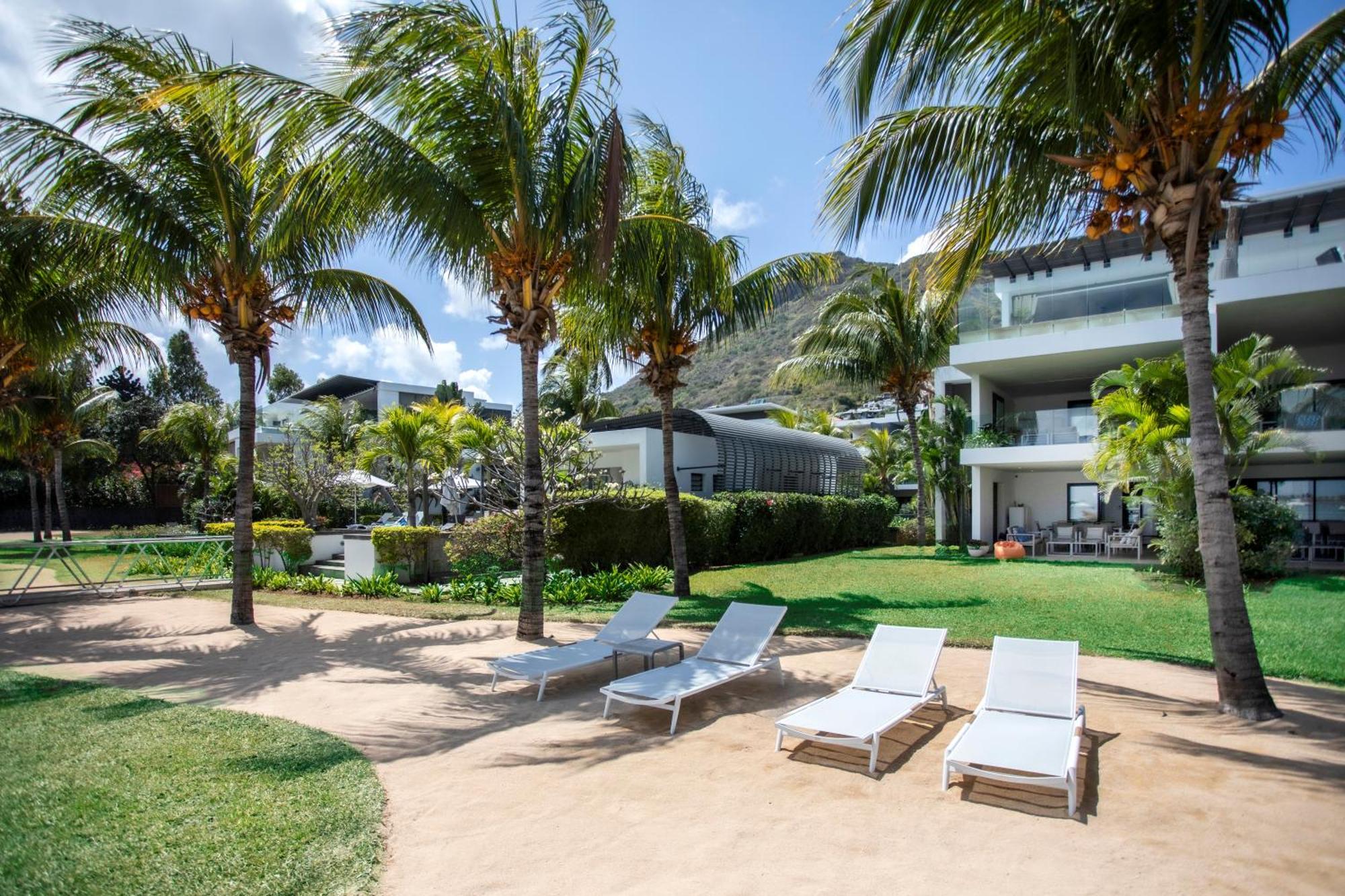 3 Pied Dans L'eau Avec Et Grande Piscine Apartment *